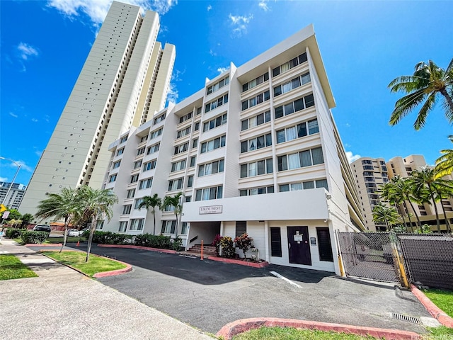 5122 Likini St Unit 616, Honolulu, HI 96818 - view of apartment building / complex