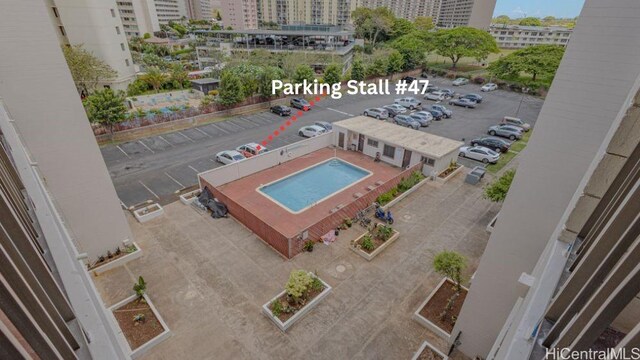 5122 Likini St Unit 616, Honolulu, HI 96818 - view of urban area with a pool