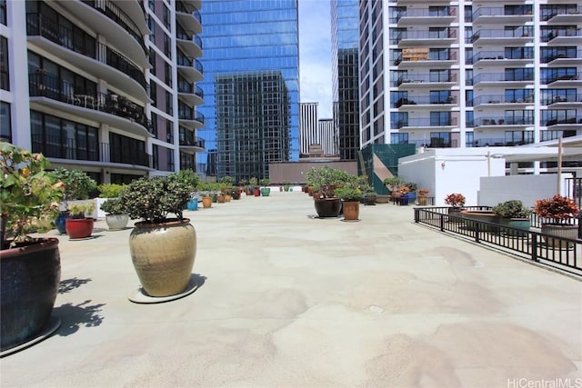 225 Queen St Unit 8C, Honolulu, HI 96813 - view of home's community with a view of city