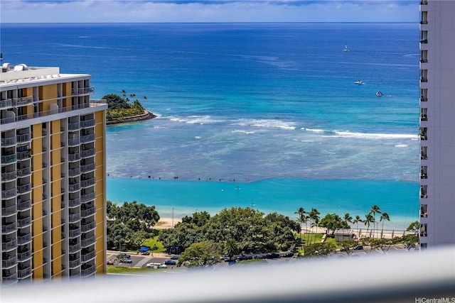 1189 Waimanu St Unit 3502, Honolulu, HI 96814 - water view featuring a view of the beach