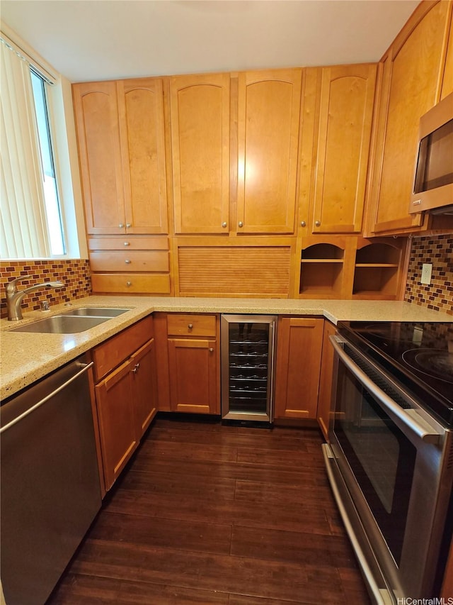 965 Prospect St Unit 307, Honolulu, HI 96822 - kitchen with stainless steel appliances, wine cooler, a sink, backsplash, and dark wood-style floors