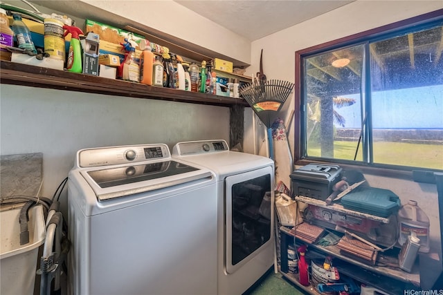 84-215 Makau St, Waianae, HI 96792 - laundry room with washer and clothes dryer