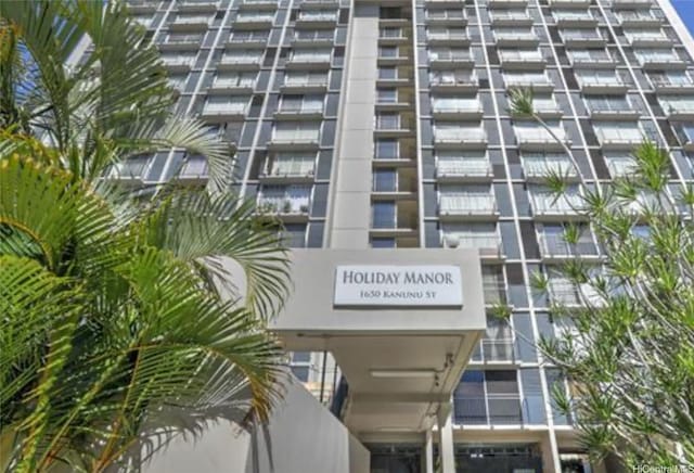 view of building exterior