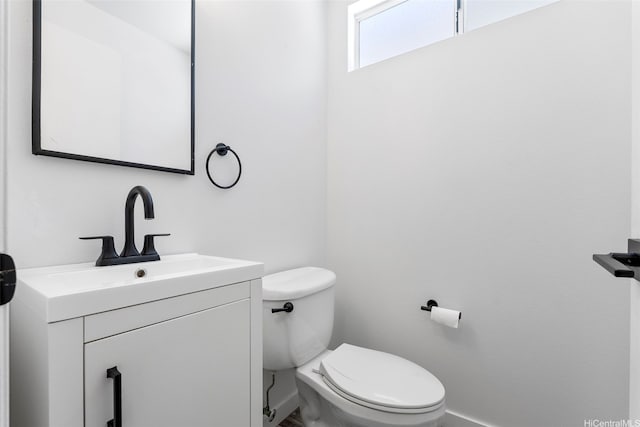 91-241 Makalauna Pl Unit 15, Ewa Beach, HI 96706 - bathroom featuring toilet and vanity