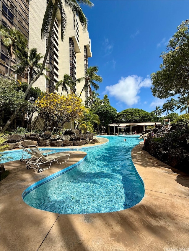 521 Hahaione St Unit 2-15L, Honolulu, HI 96825 - community pool with a patio area
