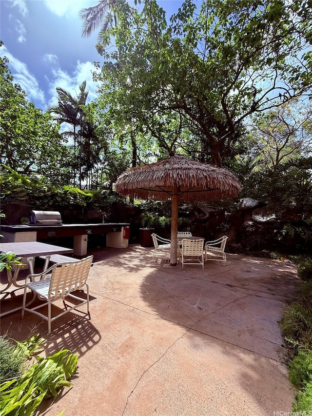 521 Hahaione St Unit 2-15L, Honolulu, HI 96825 - view of patio / terrace with outdoor dining space