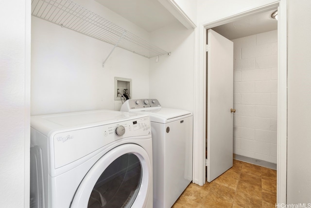 94-1199 Meleinoa Pl Unit 21C, Waipahu, HI 96797 - washroom with laundry area and washing machine and dryer