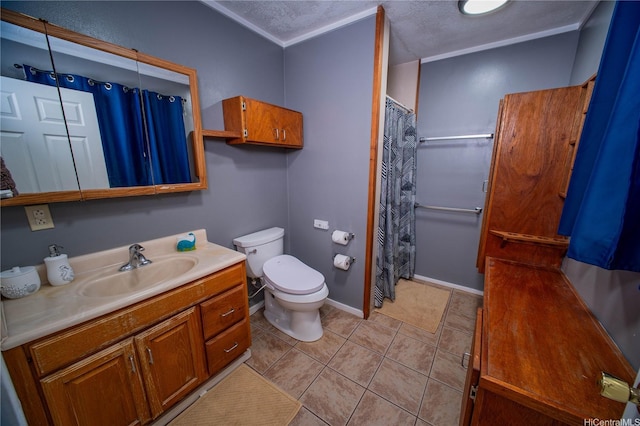 66-925 Ulihi Pl, Waialua, HI 96791 - full bathroom with toilet, vanity, tile patterned flooring, curtained shower, and baseboards