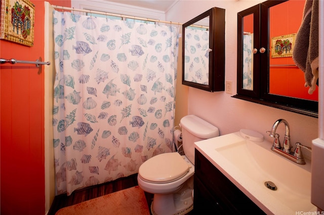 66-925 Ulihi Pl, Waialua, HI 96791 - full bath featuring wood finished floors, toilet, a shower with curtain, and vanity