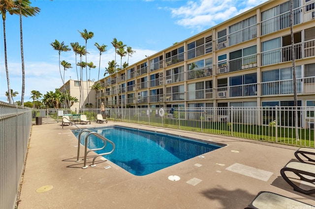 85-175 Farrington Hwy Unit A402, Waianae, HI 96792 - community pool with a patio area