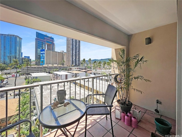 430 Keoniana St Unit 112, Honolulu, HI 96815 - balcony with a city view