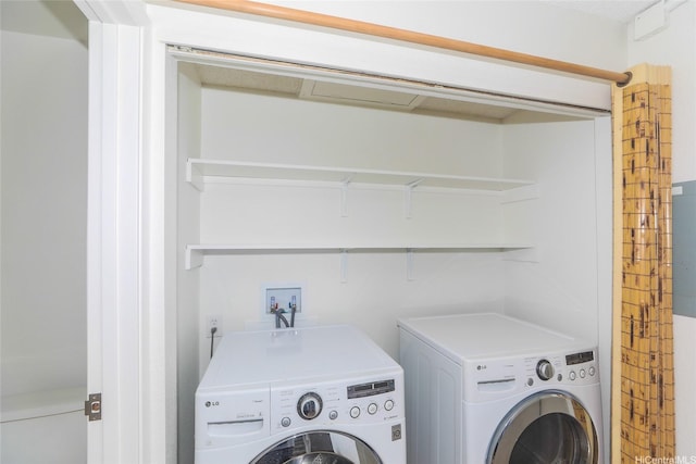 46-318 Haiku Rd Unit 70, Kaneohe, HI 96744 - laundry room with washing machine and dryer