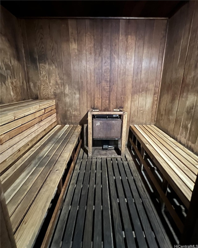 411 Hobron Ln Unit 903, Honolulu, HI 96815 - sauna with wood walls