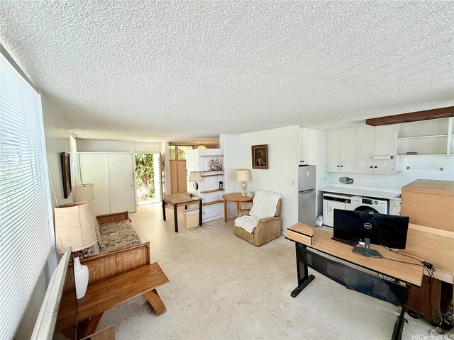 3027 Pualei Cir Unit 106, Honolulu, HI 96815 - photo 6