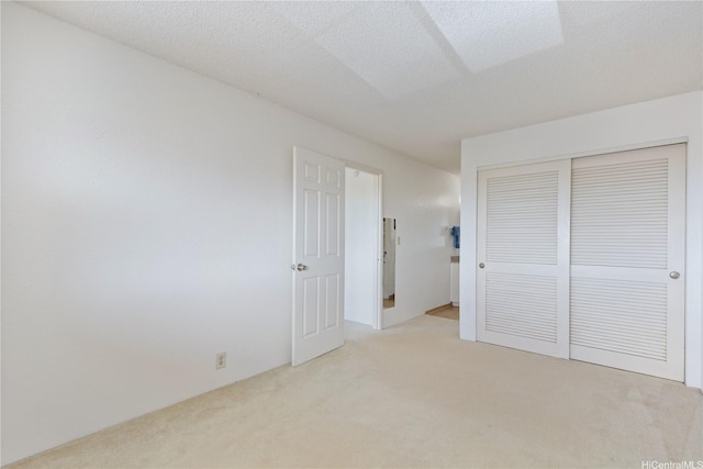 94-1016 Kaukahi Pl Unit J8, Waipahu, HI 96797 - unfurnished bedroom with carpet and a closet