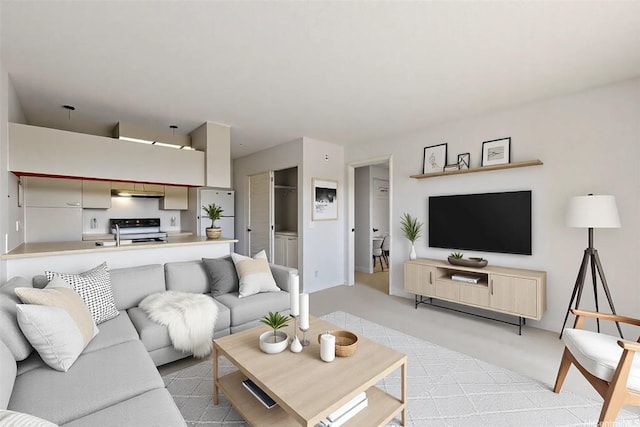 94-1016 Kaukahi Pl Unit J8, Waipahu, HI 96797 - living room featuring light carpet