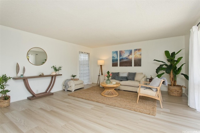 1334 Kuuna St, Kailua, HI 96734 - living room featuring wood finished floors
