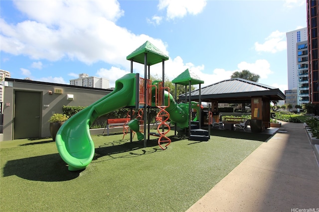 1555 Kapiolani Blvd Unit 1800, Honolulu, HI 96814 - communal playground with a gazebo