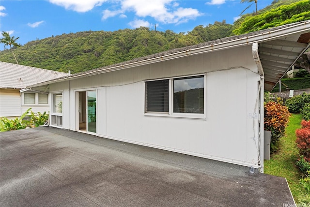 3251 Oahu Ave, Honolulu, HI 96822 - rear view of property with a patio area