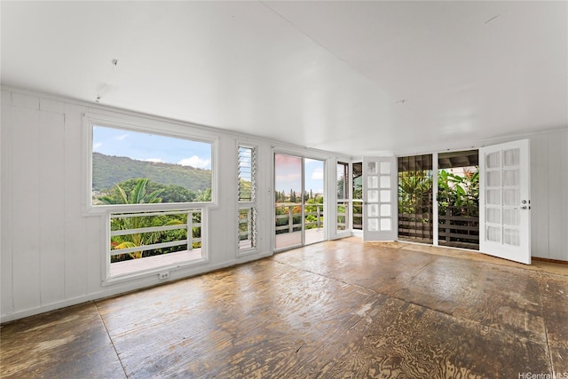 3251 Oahu Ave, Honolulu, HI 96822 - view of unfurnished sunroom