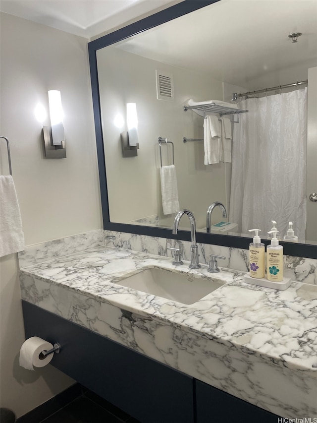 410 Atkinson Dr Unit 2213, Honolulu, HI 96814 - full bath featuring vanity