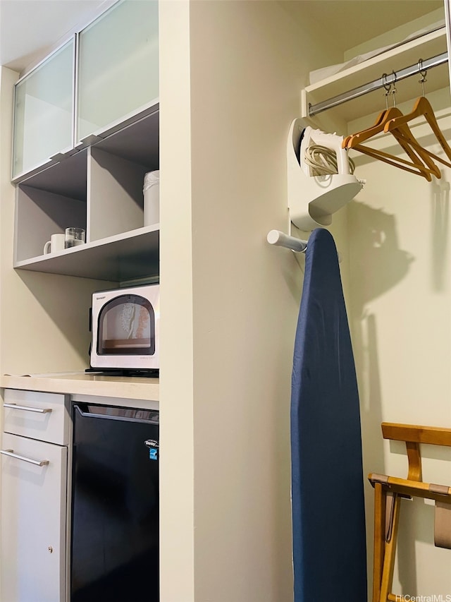 410 Atkinson Dr Unit 2213, Honolulu, HI 96814 - view of closet