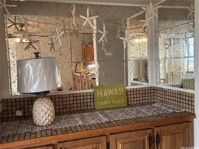 555 Hahaione St Unit 12D, Honolulu, HI 96825 - interior space