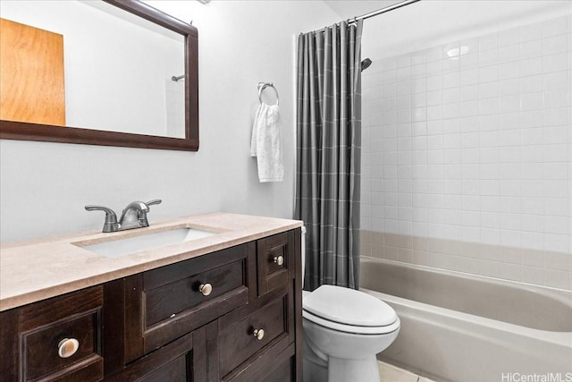 46-020 Aliikane Pl Unit 325, Kaneohe, HI 96744 - full bath featuring toilet, vanity, and shower / bath combination with curtain