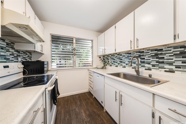 94-160 Anania Dr Unit 265, Mililani, HI 96789 - kitchen with a sink, dark wood-style flooring, white cabinetry, white appliances, and under cabinet range hood