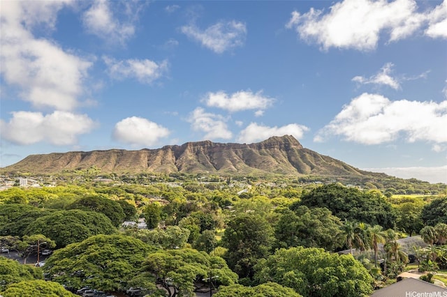 134 Kapahulu Ave Unit 617, Honolulu, HI 96815 - mountain view