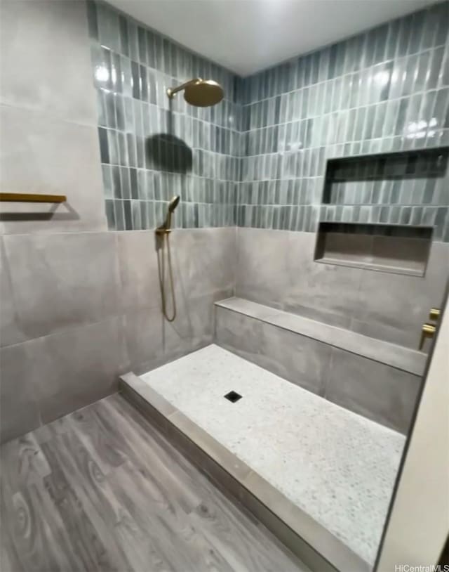 362 Waiopua Pl, Honolulu, HI 96825 - bathroom with tiled shower