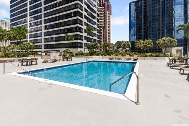 876 Curtis St Unit 3208, Honolulu, HI 96813 - community pool featuring a patio and a city view