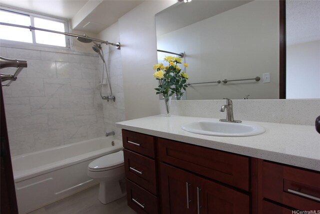 98-288 Kaonohi St Unit 3802, Aiea, HI 96701 - full bath with toilet, vanity, and tub / shower combination