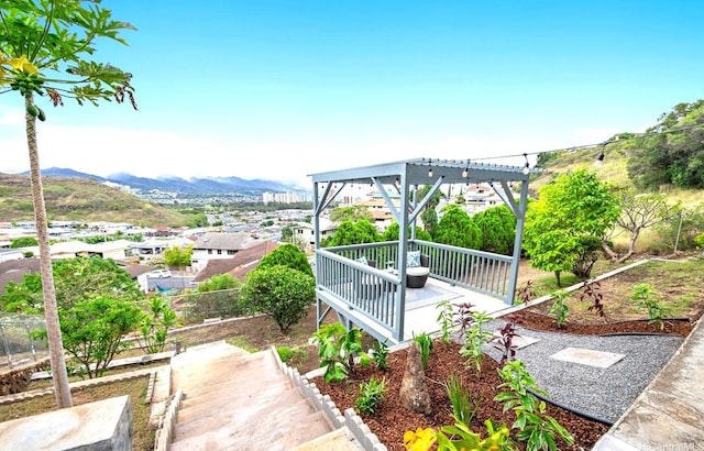 1129 Ala Aloalo St, Honolulu, HI 96818 - exterior space featuring a pergola and a mountain view