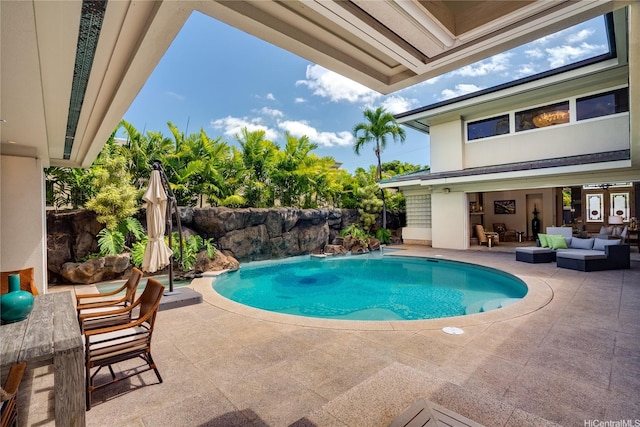 4504 Kahala Ave, Honolulu, HI 96816 - view of pool with a patio and a fenced in pool