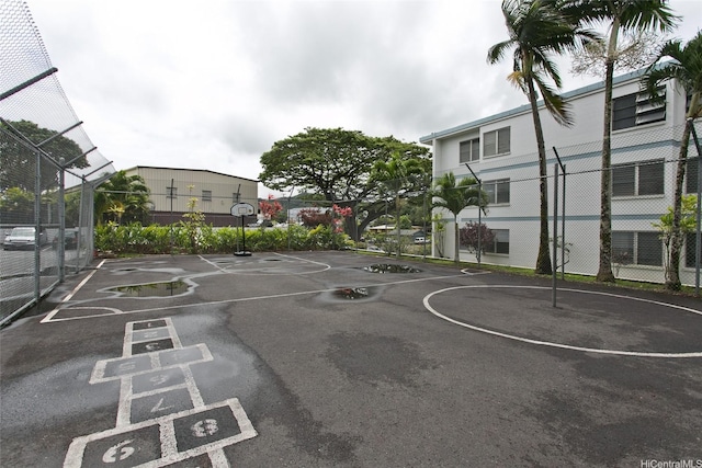 45-535 Luluku Rd Unit G2, Kaneohe, HI 96744 - view of sport court featuring fence and community basketball court
