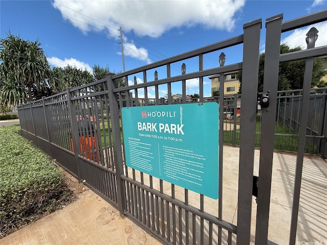 91-3575 Iwikuamoo St Unit 509, Ewa Beach, HI 96706 - gate featuring fence