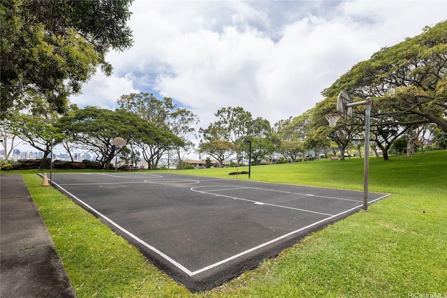 3138 Waialae Ave Unit 918, Honolulu, HI 96816 - view of basketball court with a yard and community basketball court