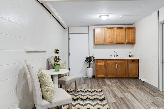 1727 Ema Pl, Honolulu, HI 96819 - bar with light wood-style flooring and a sink