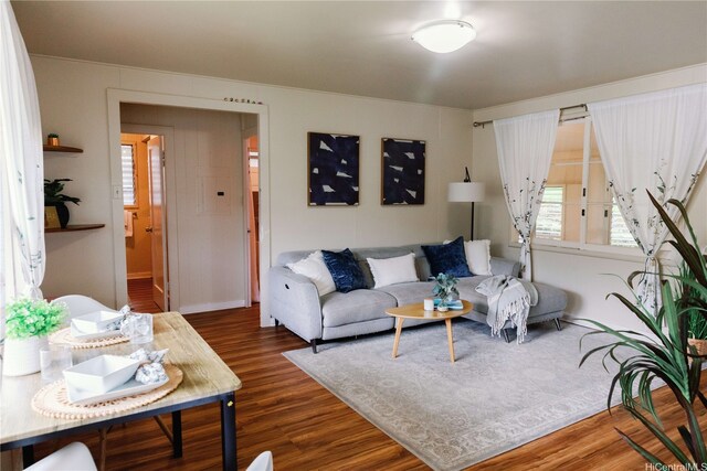 2813 Dow St, Honolulu, HI 96817 - living room with wood finished floors and baseboards