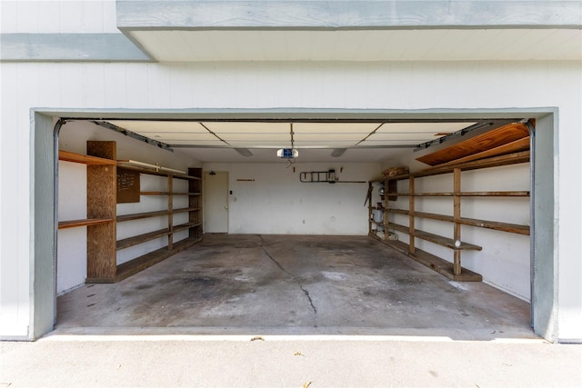 98-1724 Kaahumanu St Unit 16C, Pearl City, HI 96782 - garage featuring a garage door opener