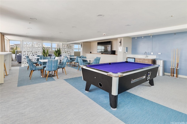 playroom with a sink, light carpet, indoor wet bar, and pool table