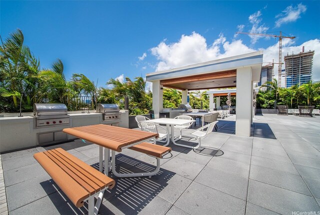 629 Keeaumoku St Unit 4108, Honolulu, HI 96814 - view of patio with outdoor dining area and a gazebo
