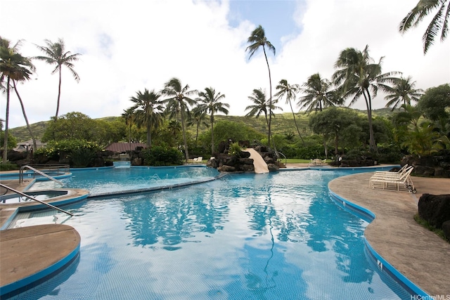 521 Hahaione St Unit 2-6J, Honolulu, HI 96825 - community pool with a patio and a hot tub