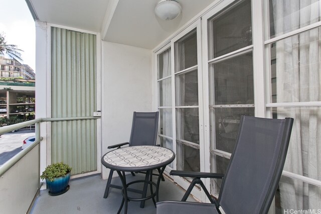 445 Kaiolu St Unit 211, Honolulu, HI 96815 - view of balcony