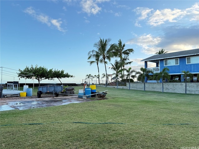 view of yard featuring fence