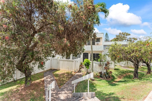 98-685 Kaonohi St Unit E, Aiea, HI 96701 - view of yard with a gate