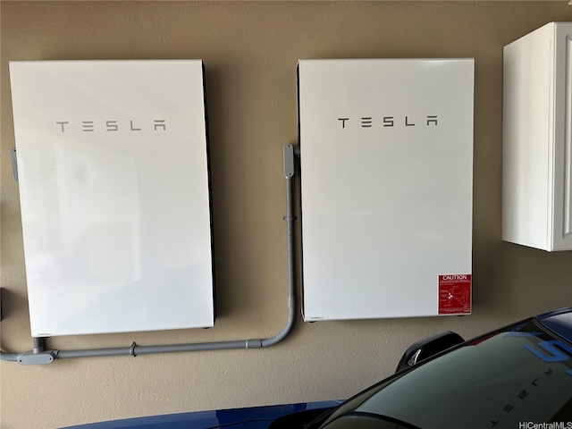 91-1005 Maulihiwa St, Kapolei, HI 96707 - detailed view of a power storage unit