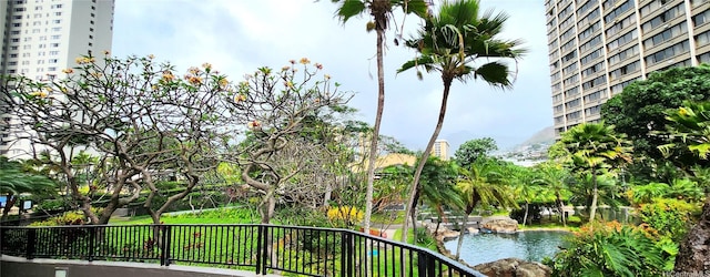 1255 Nuuanu Ave Unit E2012, Honolulu, HI 96817 - view of community