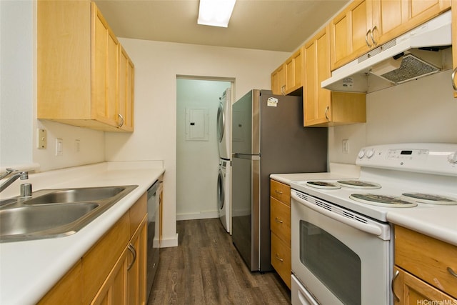 95-802 Wikao St Unit R106, Mililani, HI 96789 - kitchen with white range with electric cooktop, a sink, under cabinet range hood, stacked washer and dryer, and dark wood-style floors